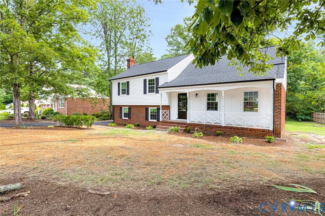 1605 CLOISTER Drive