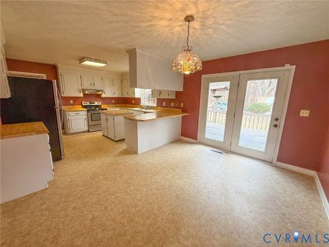 Tiny photo for 1574 W Maryland Avenue, Crewe, VA 23930 (MLS # 2604718)