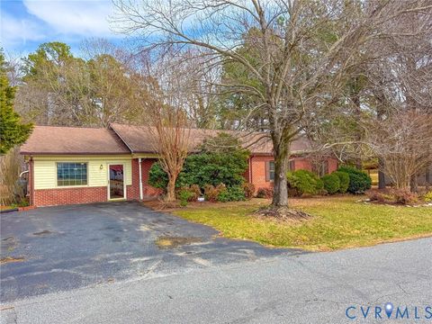 Tiny photo for 1574 W Maryland Avenue, Crewe, VA 23930 (MLS # 2604718)