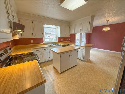 Tiny photo for 1574 W Maryland Avenue, Crewe, VA 23930 (MLS # 2604718)