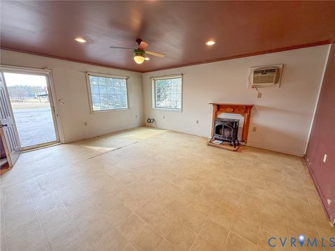Tiny photo for 1574 W Maryland Avenue, Crewe, VA 23930 (MLS # 2604718)