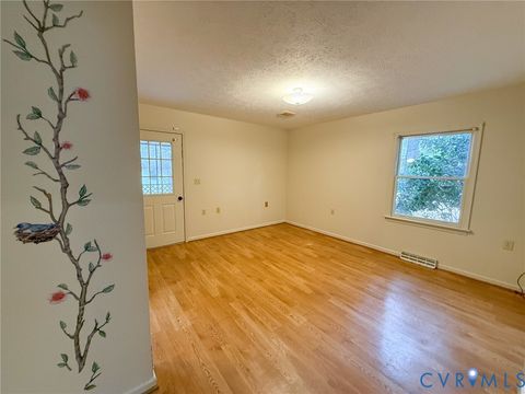 Tiny photo for 1574 W Maryland Avenue, Crewe, VA 23930 (MLS # 2604718)