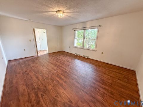 Tiny photo for 1574 W Maryland Avenue, Crewe, VA 23930 (MLS # 2604718)