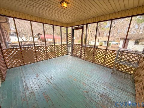 Tiny photo for 1574 W Maryland Avenue, Crewe, VA 23930 (MLS # 2604718)