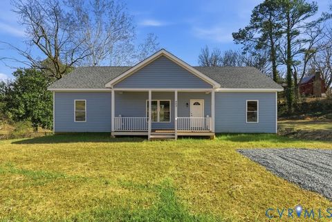 Photo of 403 Rose Hill Avenue, Clarksville, VA 23927 (MLS # 2605376)