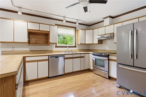 Tiny photo for 118 Flintlock Drive, Colonial Heights, VA 23834 (MLS # 2610115)