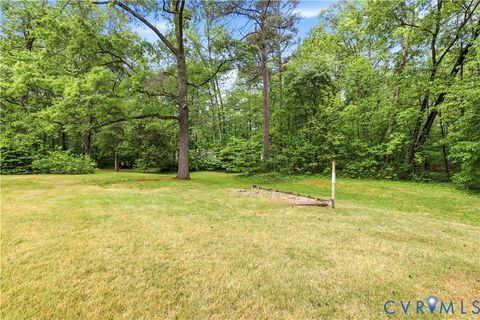 Tiny photo for 118 Flintlock Drive, Colonial Heights, VA 23834 (MLS # 2610115)