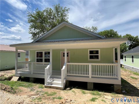Photo of 617 Cameron Street, Petersburg, VA 23803 (MLS # 2617344)