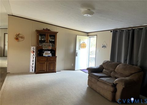 Tiny photo for 7156 Double Bridges Road, Victoria, VA 23974 (MLS # 2529250)