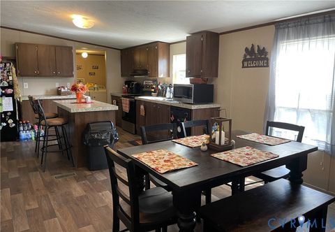 Tiny photo for 7156 Double Bridges Road, Victoria, VA 23974 (MLS # 2529250)