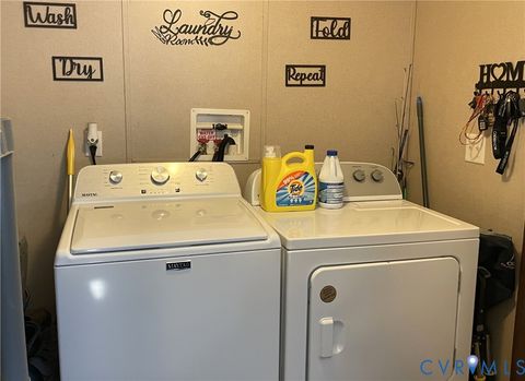 Tiny photo for 7156 Double Bridges Road, Victoria, VA 23974 (MLS # 2529250)