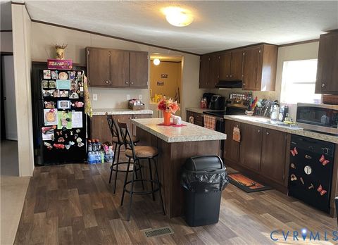 Tiny photo for 7156 Double Bridges Road, Victoria, VA 23974 (MLS # 2529250)