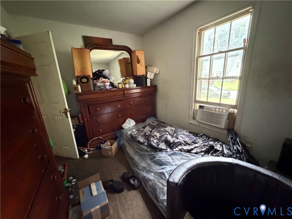 6125 Leopold Circle