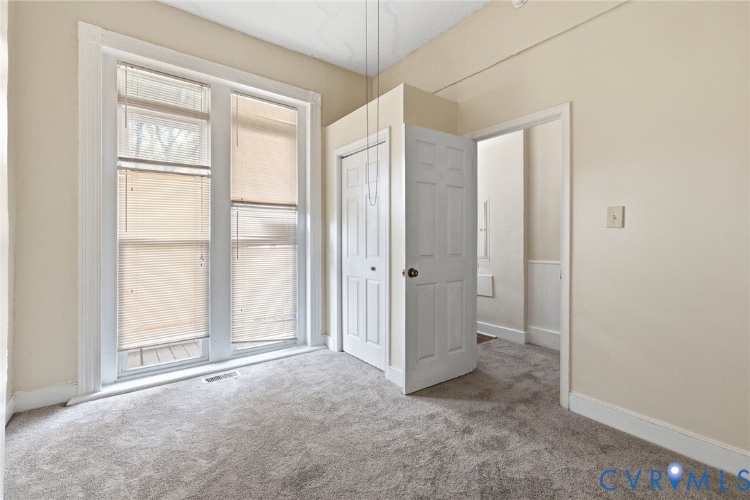 1202 1/2 W Clay Street