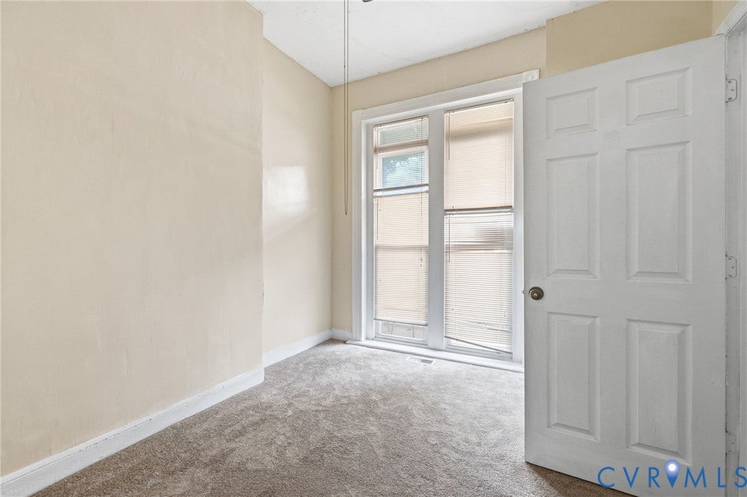 1202 1/2 W Clay Street