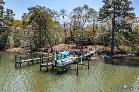 Tiny photo for 176 Baypointe Court Ct, Reedville, VA 22539 (MLS # 2609019)