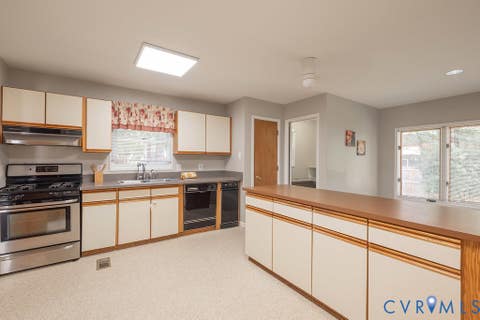 Tiny photo for 12910 Sir Scott Terrace, Chester, VA 23831 (MLS # 2621374)