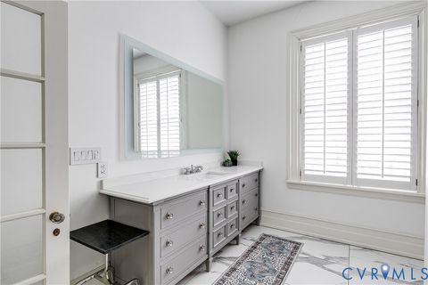 Tiny photo for 1015 W Franklin Street, Richmond, VA 23220 (MLS # 2608247)