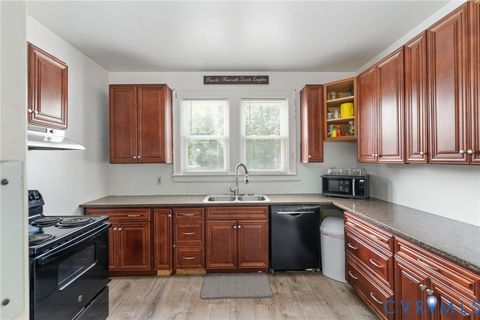 Tiny photo for 1900 9th Street, Victoria, VA 23974 (MLS # 2617174)