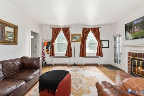 Tiny photo for 1900 9th Street, Victoria, VA 23974 (MLS # 2617174)