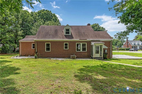 Tiny photo for 1900 9th Street, Victoria, VA 23974 (MLS # 2617174)