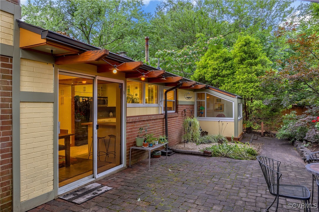 Henrico, Virginia 23229, United States, 3 Bedrooms Bedrooms, ,2 BathroomsBathrooms,Residential,Pending,154386