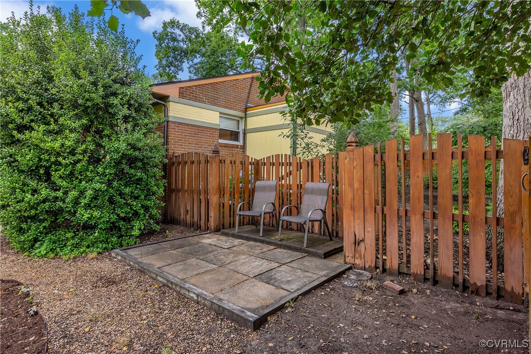 Henrico, Virginia 23229, United States, 3 Bedrooms Bedrooms, ,2 BathroomsBathrooms,Residential,Pending,154386