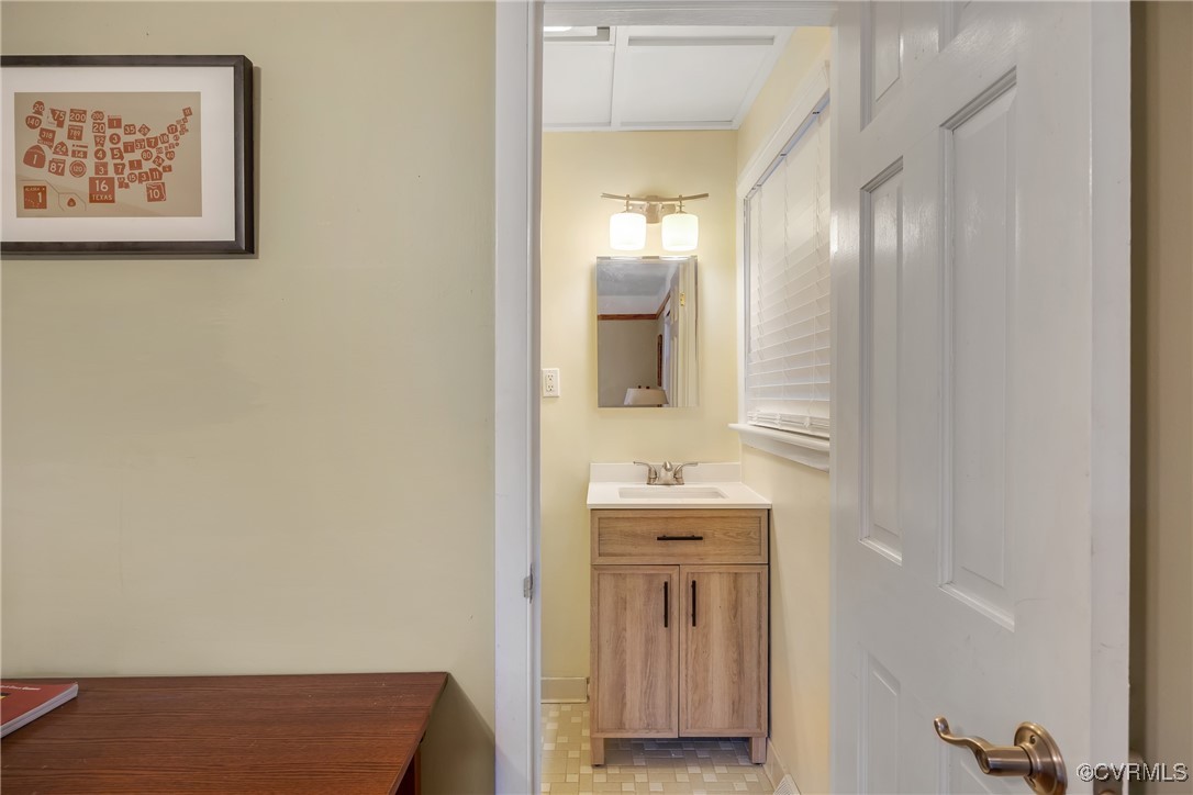 Henrico, Virginia 23229, United States, 3 Bedrooms Bedrooms, ,2 BathroomsBathrooms,Residential,Pending,154386