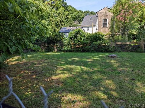 A home in Colonial Heights