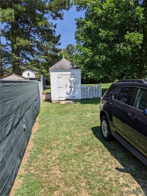 A home in Colonial Heights