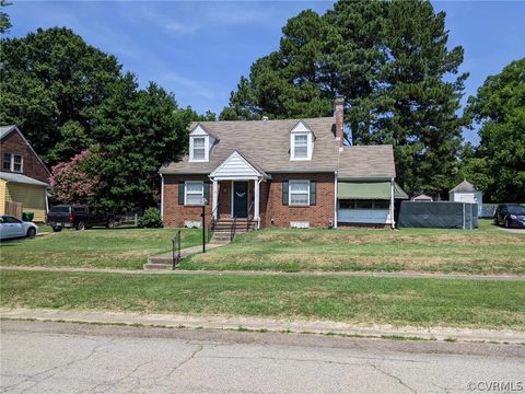 A home in Colonial Heights