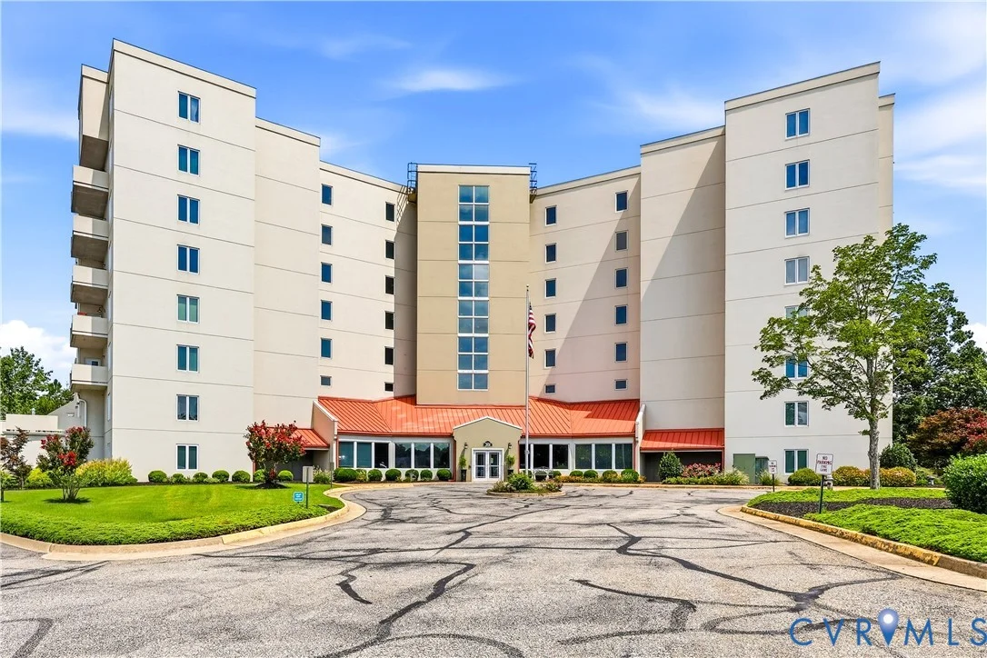 301 Beacon Ridge Drive Unit 602