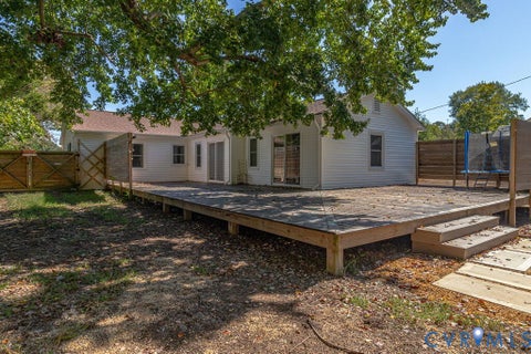 Tiny photo for 32 2nd Avenue AVE, Kilmarnock, VA 22482 (MLS # 2627817)