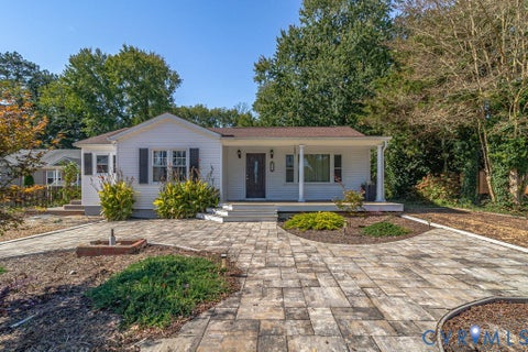 Tiny photo for 32 2nd Avenue AVE, Kilmarnock, VA 22482 (MLS # 2627817)