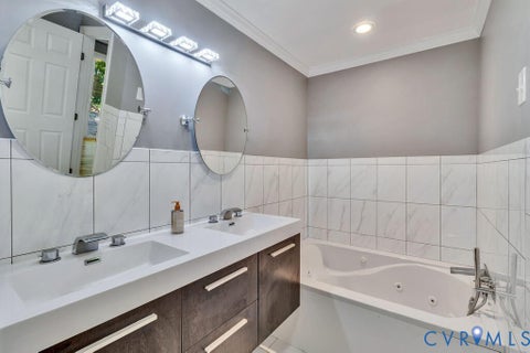 Tiny photo for 32 2nd Avenue AVE, Kilmarnock, VA 22482 (MLS # 2627817)