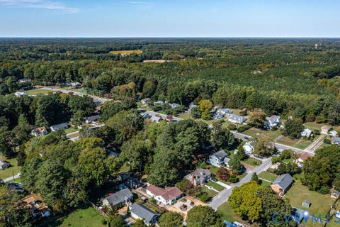 Tiny photo for 32 2nd Avenue AVE, Kilmarnock, VA 22482 (MLS # 2627817)