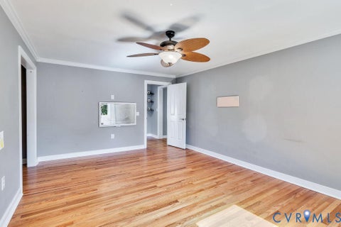 Tiny photo for 32 2nd Avenue AVE, Kilmarnock, VA 22482 (MLS # 2627817)