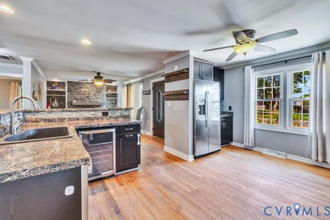 Tiny photo for 32 2nd Avenue AVE, Kilmarnock, VA 22482 (MLS # 2627817)