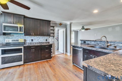 Tiny photo for 32 2nd Avenue AVE, Kilmarnock, VA 22482 (MLS # 2627817)