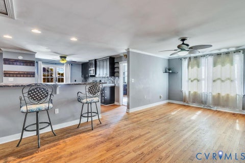 Tiny photo for 32 2nd Avenue AVE, Kilmarnock, VA 22482 (MLS # 2627817)