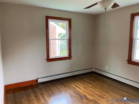 Tiny photo for 605 Walnut Avenue, Colonial Heights, VA 23834 (MLS # 2619706)
