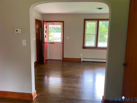 Tiny photo for 605 Walnut Avenue, Colonial Heights, VA 23834 (MLS # 2619706)