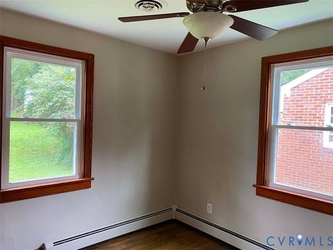 Tiny photo for 605 Walnut Avenue, Colonial Heights, VA 23834 (MLS # 2619706)