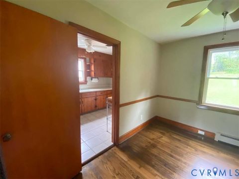 Tiny photo for 605 Walnut Avenue, Colonial Heights, VA 23834 (MLS # 2619706)