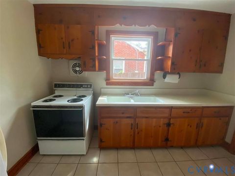 Tiny photo for 605 Walnut Avenue, Colonial Heights, VA 23834 (MLS # 2619706)