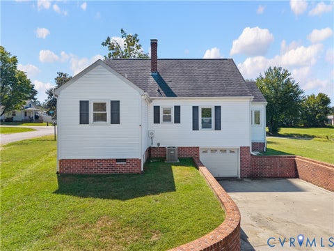 Tiny photo for 1400 W Carolina Avenue, Nottoway, VA 23930 (MLS # 2625494)