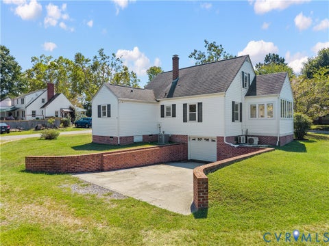 Tiny photo for 1400 W Carolina Avenue, Nottoway, VA 23930 (MLS # 2625494)