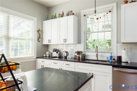 Tiny photo for 2515 Hey Road, Richmond, VA 23224 (MLS # 2621887)