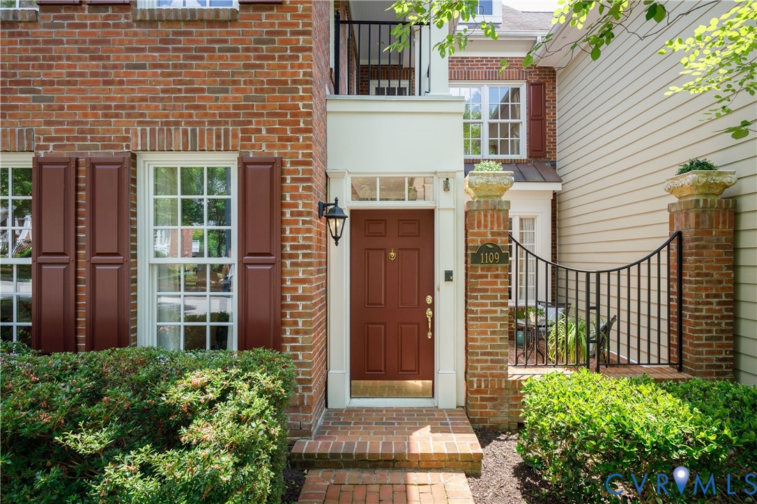 1109 Hyde Lane