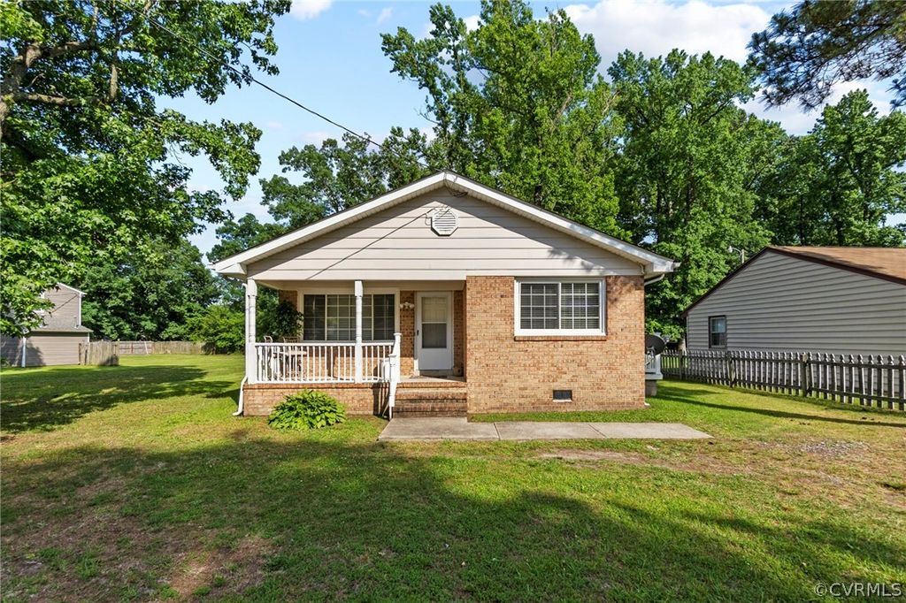 Photo for 2112 Cloverdale Avenue, Hopewell, VA 23860 (MLS # 2227062)